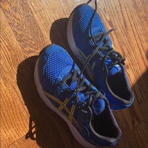 ASICS boys shoes